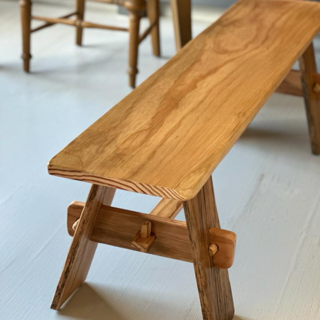 Banqueta de madera