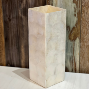 Vasija rectangular decorativa de nácar blanco